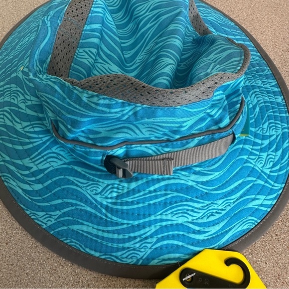 Rolling Waves Fun Bucket Hat - Picture 5 of 9